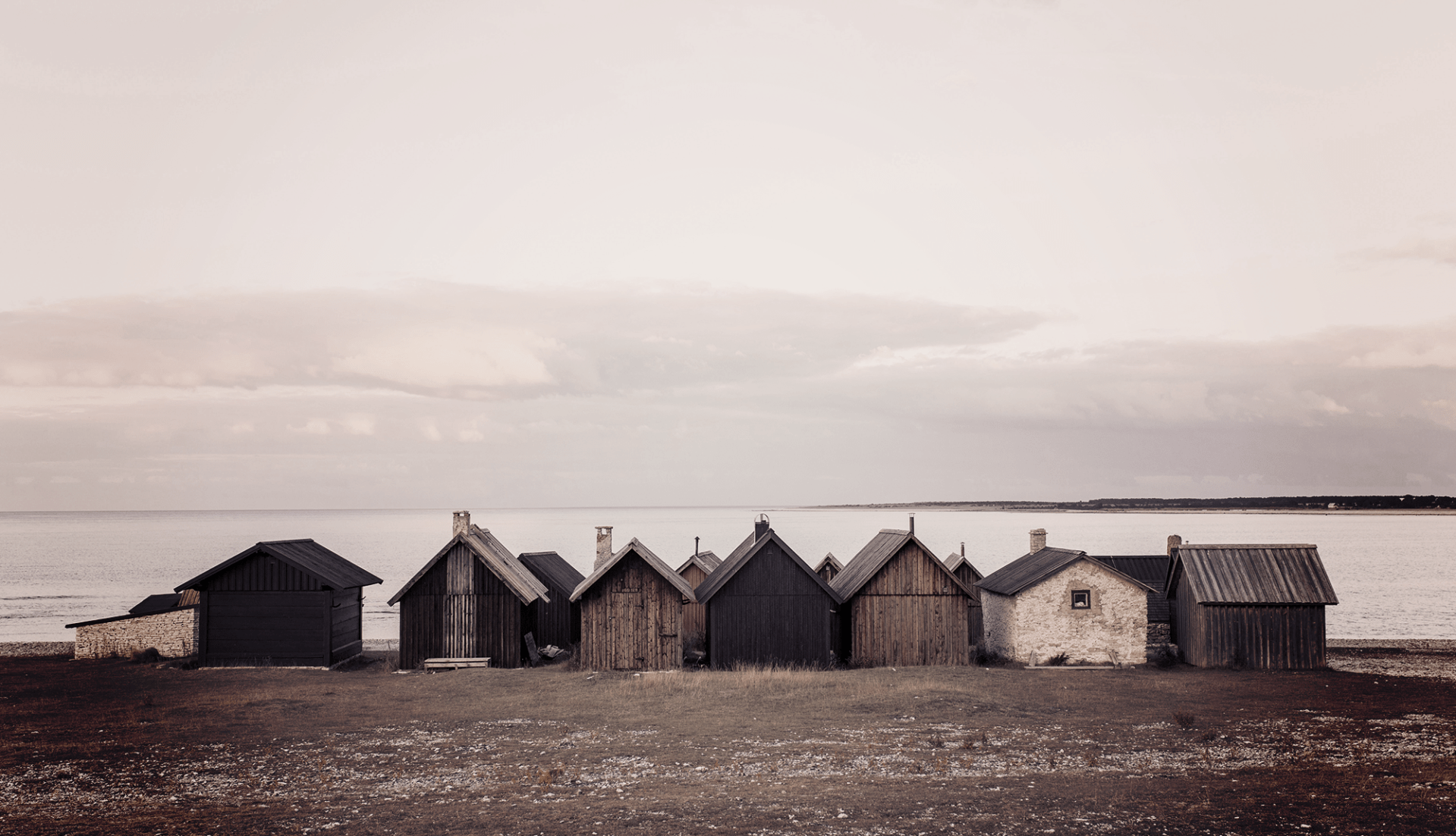 tiny airbnbs on a nordic lake